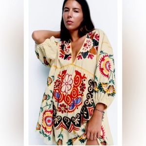 COPY - NWT ZARA EMBROIDERED DRESS XS